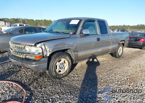 2000 Chevrolet Silverado 1500 Ls z USA, uszkodzony, nr VIN 2GCEC19T5Y1395258